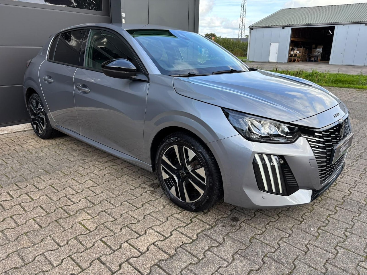 Peugeot 208 - 1.2 100 Allure | CARPLAY | CAMERA | CLIMATE CONTROL | CRUISE CONTROL | DIGI DASHBOARD |
