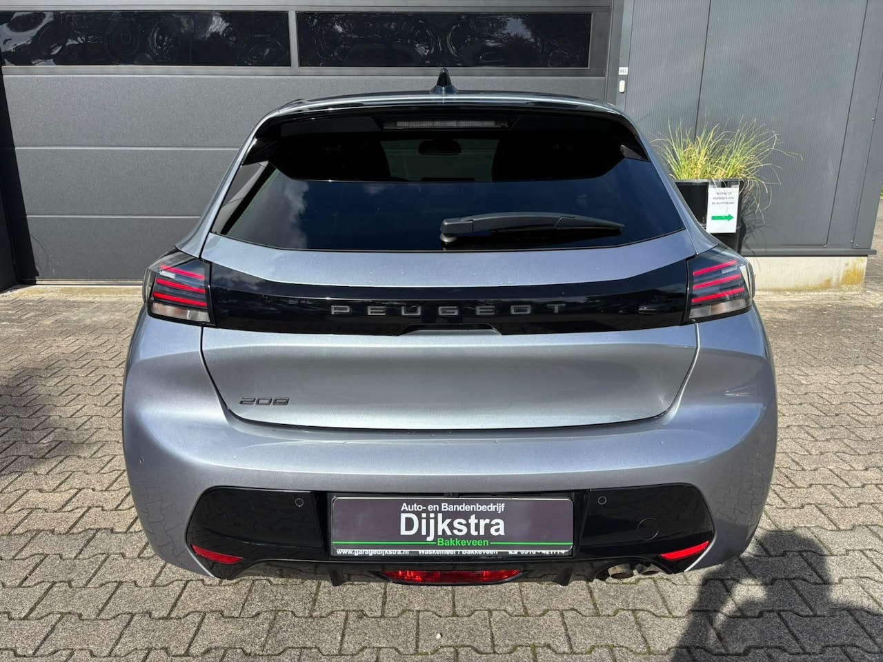 Peugeot 208 - 1.2 100 Allure | CARPLAY | CAMERA | CLIMATE CONTROL | CRUISE CONTROL | DIGI DASHBOARD |