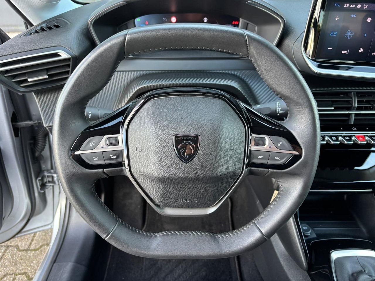 Peugeot 208 - 1.2 100 Allure | CARPLAY | CAMERA | CLIMATE CONTROL | CRUISE CONTROL | DIGI DASHBOARD |
