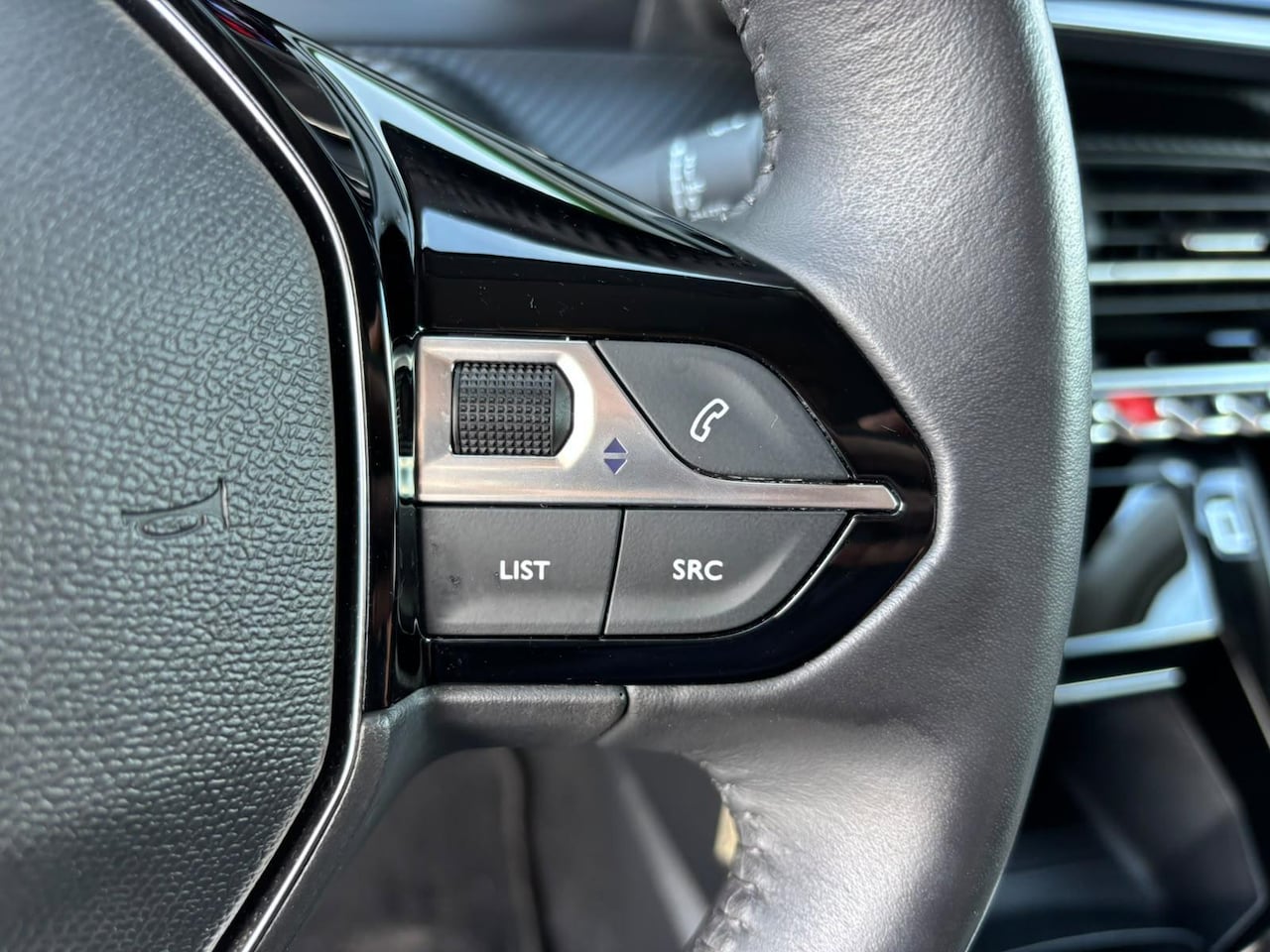 Peugeot 208 - 1.2 100 Allure | CARPLAY | CAMERA | CLIMATE CONTROL | CRUISE CONTROL | DIGI DASHBOARD |