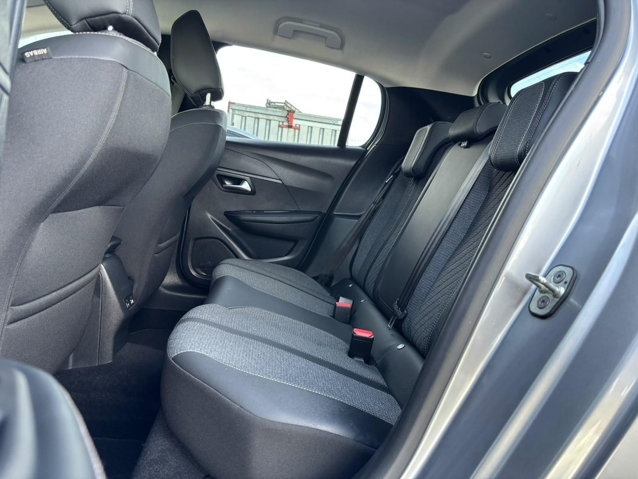 Peugeot 208 - 1.2 100 Allure | CARPLAY | CAMERA | CLIMATE CONTROL | CRUISE CONTROL | DIGI DASHBOARD |