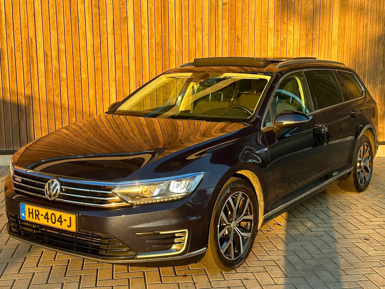 Volkswagen Passat Variant - 1.4 TSI GTE Highline | PANO | LED | - AutoWereld.nl