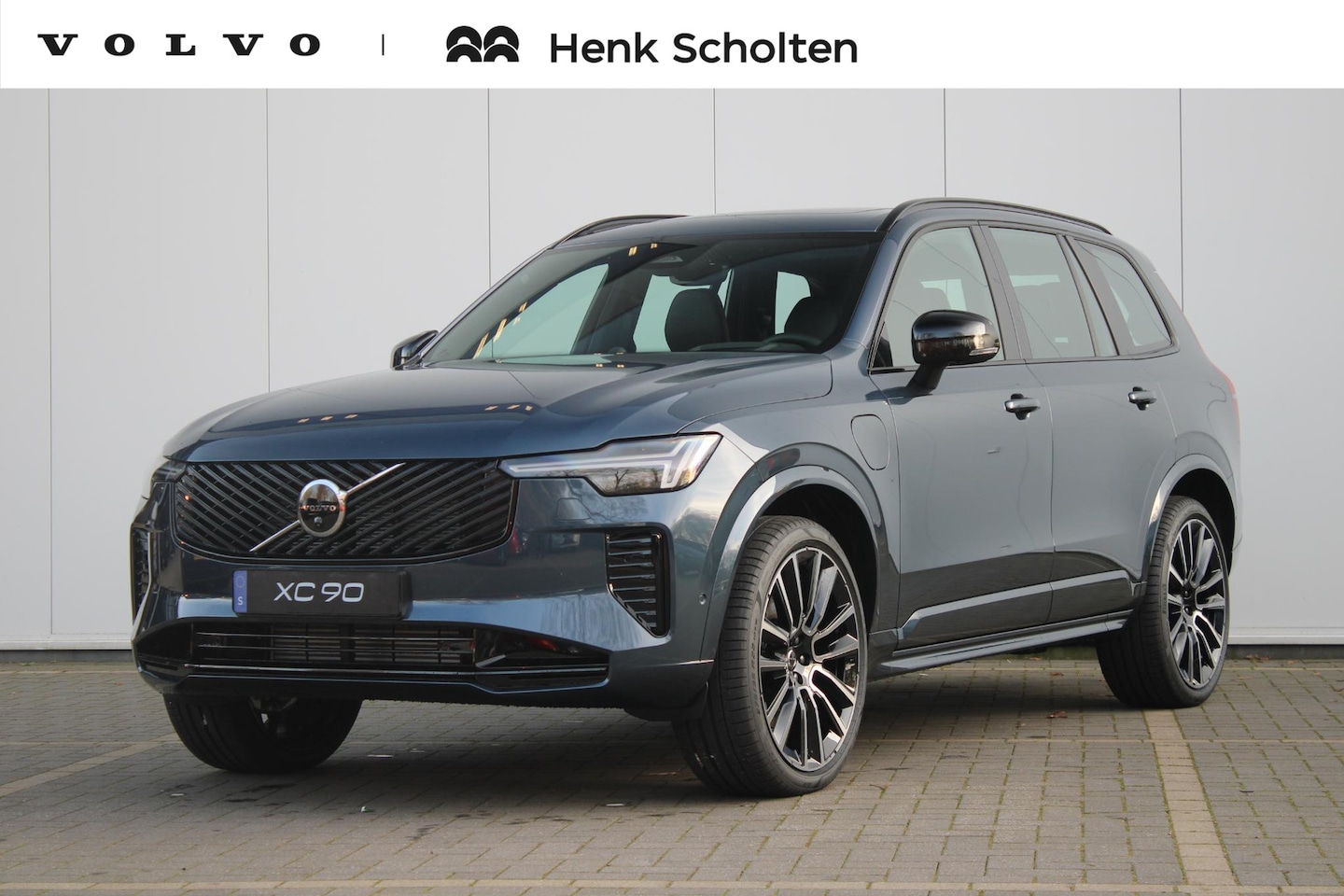 Volvo XC90 - T8 Plug-in hybrid AWD Ultra Dark Exec. Ed. | DEMO DEAL | Verwarmde, Geventileerde en Masse - AutoWereld.nl