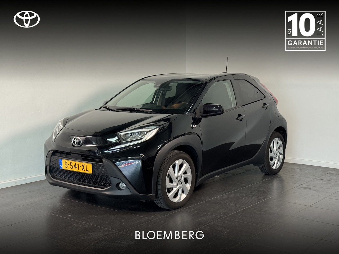 Toyota Aygo X - 1.0 VVT-i MT first | CarPlay | Achteruitrijcamera | - AutoWereld.nl