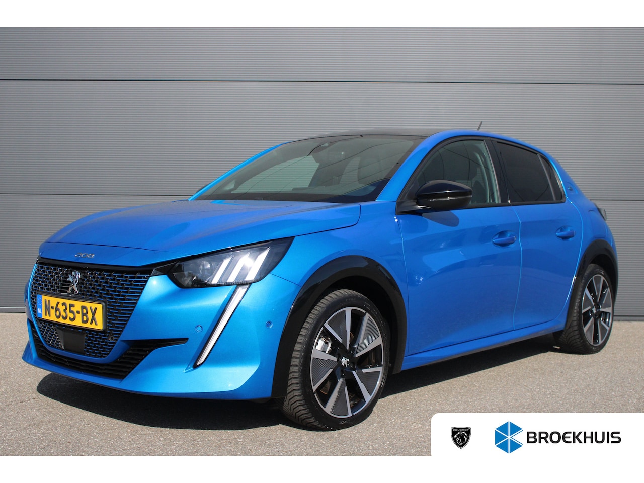 Peugeot e-208 - EV GT 350 50 kWh | Fase 3 laden | SOH 92,56% | All season | Panoramadak | Navigatie | Came - AutoWereld.nl