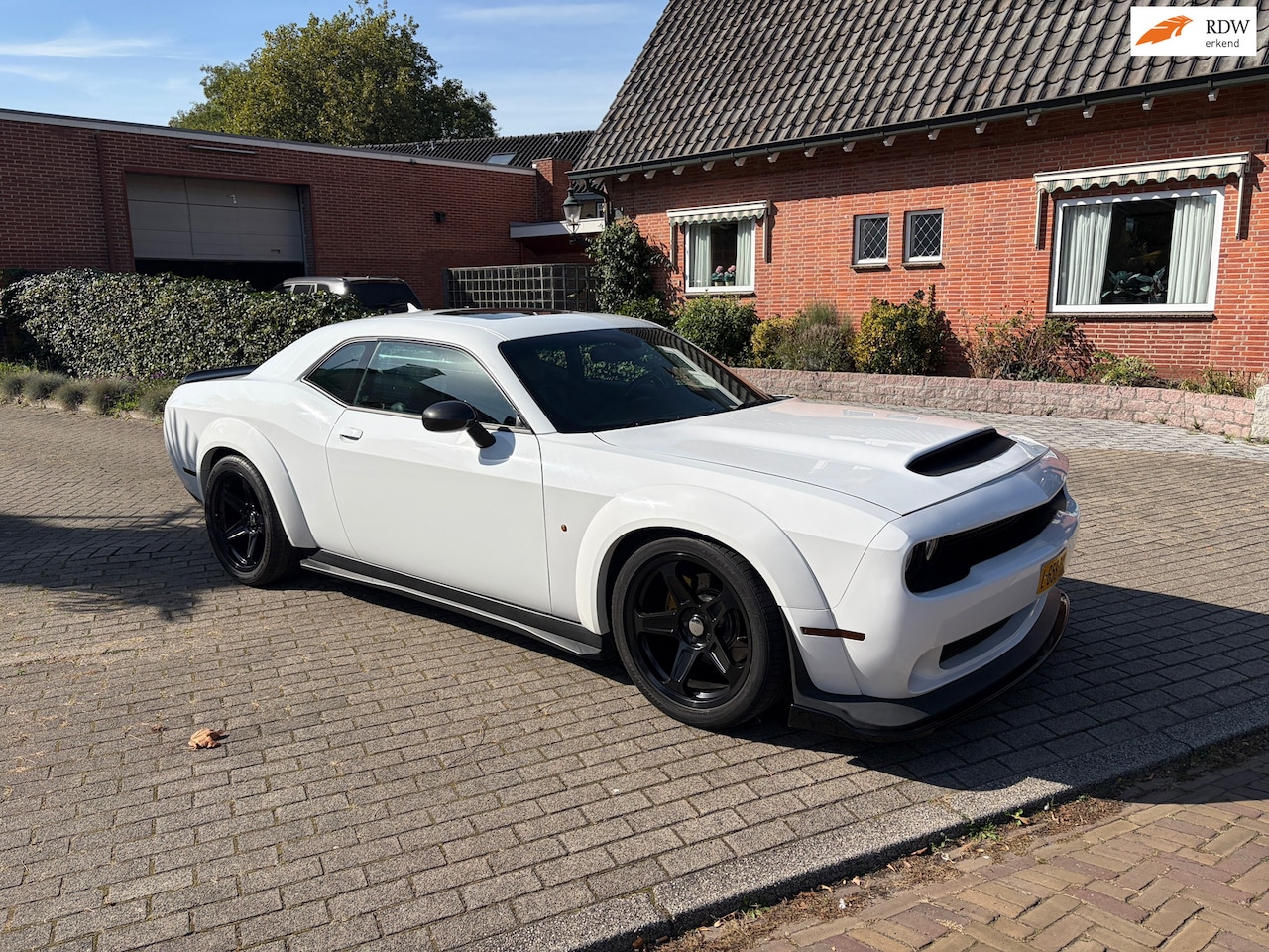 Dodge Challenger - DODGE 5.7 Hemi R/T SRT Demon bodykit - AutoWereld.nl