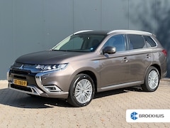 Mitsubishi Outlander - 225pk PHEV Intense+ Automaat | Trekhaak 1500 kg geremd | Elektrisch glazen schuif-/kanteld