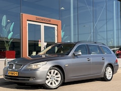 BMW 5-serie Touring - 520i Business Line | Cruise | Navi | Leder | Stoelverwarming + Half elek. | Trekhaak | Blu