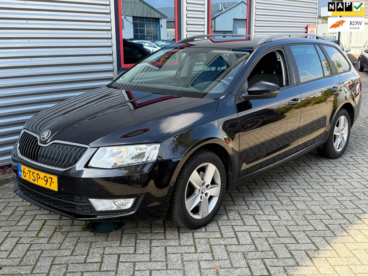 Skoda Octavia Combi - 1.6 TDI Greenline Businessline 1.6 TDI Greenline Businessline keyless go - AutoWereld.nl