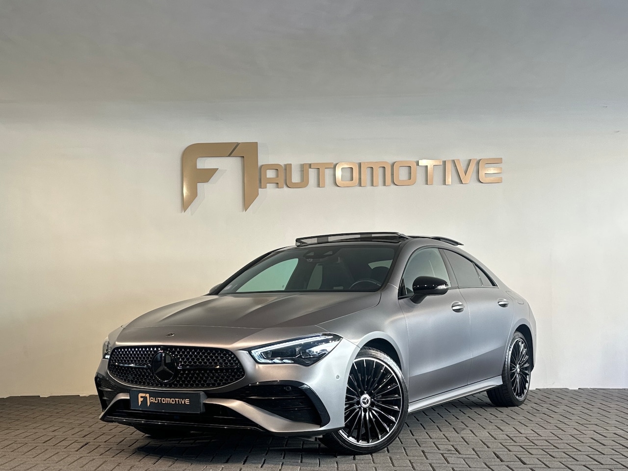Mercedes-Benz CLA-Klasse - 250 e AMG Pano|Memory|Sfeer|Camera|Keyless|Dodehoek - AutoWereld.nl