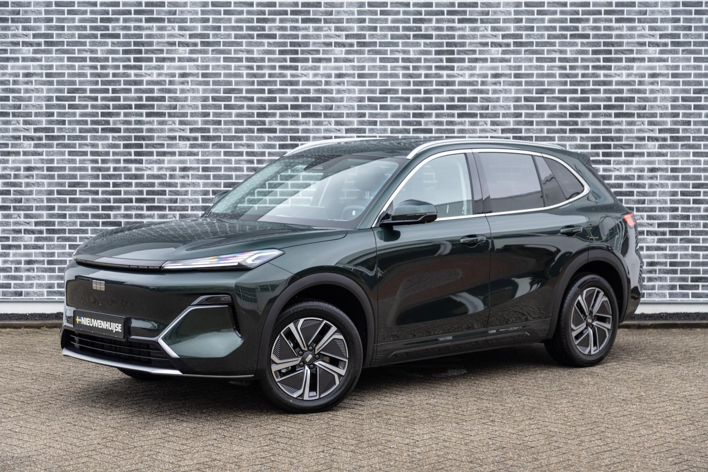 Geely Starray EM-i - 1.5 Pro | 83km Elektrisch bereik | 360 Camera | Stoel- / Stuurverwarming | Parkeersensoren - AutoWereld.nl