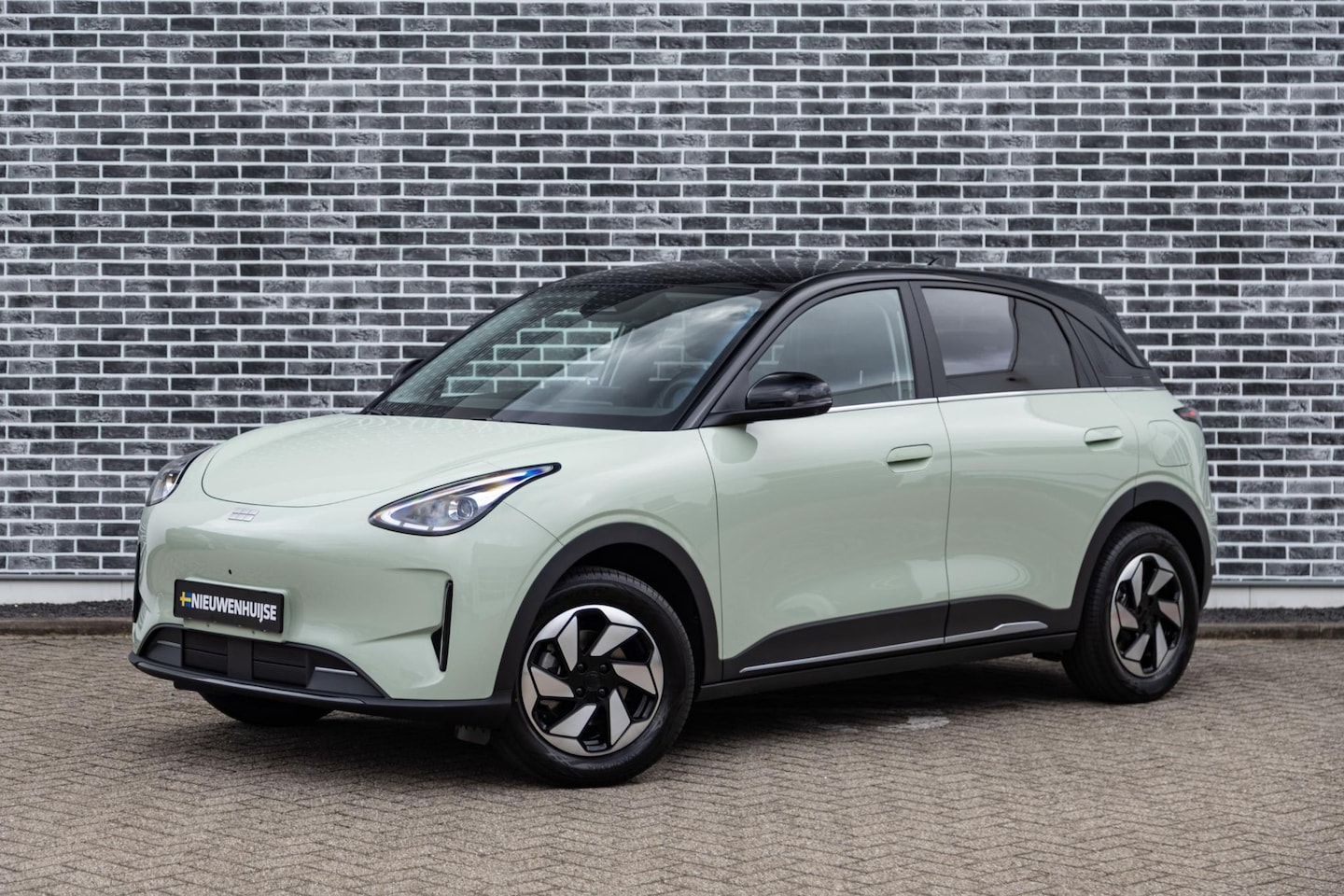 Geely E2 - Ultra 47 kWh | 345km WLTP | 80kW Snelladen | Two-Tone | 540 Graden Camera | Keyless Entry - AutoWereld.nl