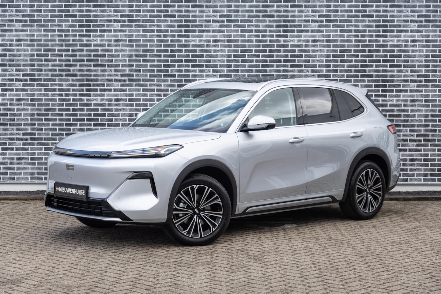 Geely Starray EM-i - 1.5 Max+ | 136km Elektrisch bereik | Stoelverwarming voor + achter | 360 camera | Flyme pr - AutoWereld.nl
