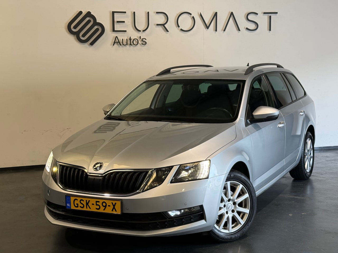 Skoda Octavia Combi - 1.6 TDI Greentech Style Automaat Cruise EXPORT!! - AutoWereld.nl