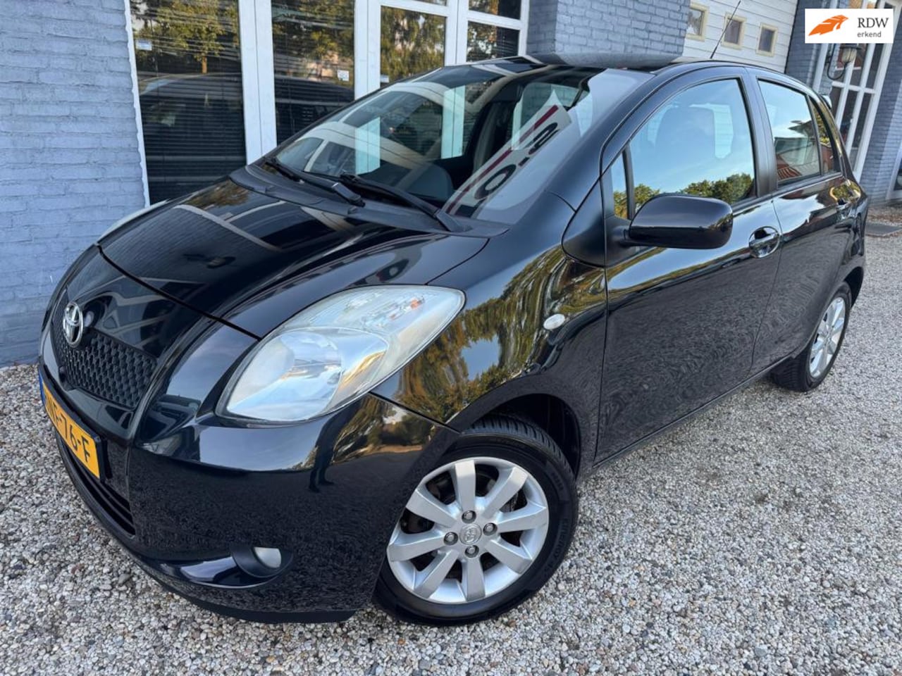 Toyota Yaris - 1.3 VVTi Sol/ AUTOMAAT/ 1 EIG/ AIRCO ETC - AutoWereld.nl