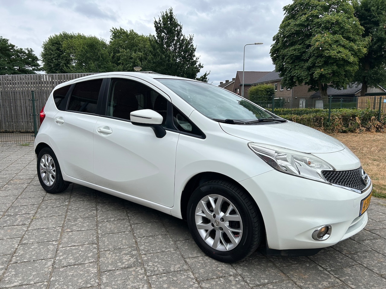 Nissan Note - 1.2 Connect Edition Climate control/ Cruisecontrol/ LM Velgen/ Navi - AutoWereld.nl