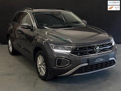 Volkswagen T-Roc - 1.0 TSI Life Carplay Virtual Stoelverwarming 12mnd garantie