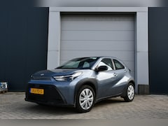 Toyota Aygo X - Hybrid 115 play Automaat 116pk | Cruise control adaptief | Achteruitrijcamera | Apple Carp