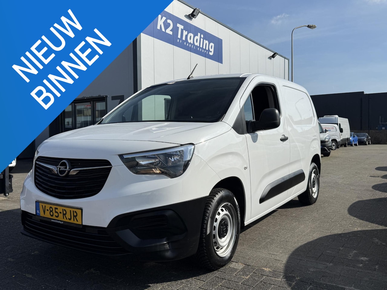 Opel Combo - 1.2 Turbo L1H1 Edition BENZINE 3-ZTIS CARPLAY - AutoWereld.nl