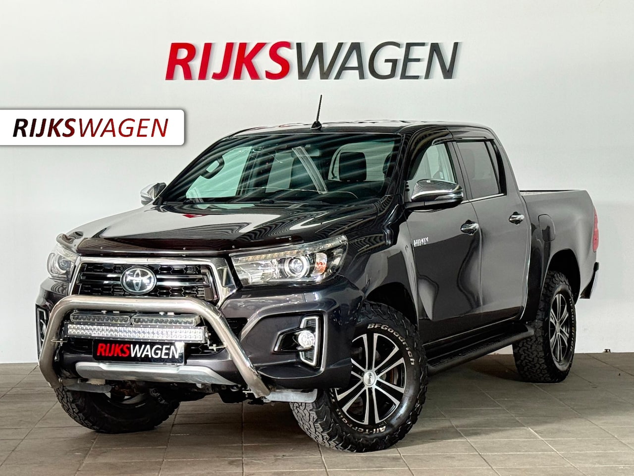 Toyota HiLux - 2.4 D-4D-F Double Cab Executive Clima/Keyless/Leder ex BPM Export - AutoWereld.nl