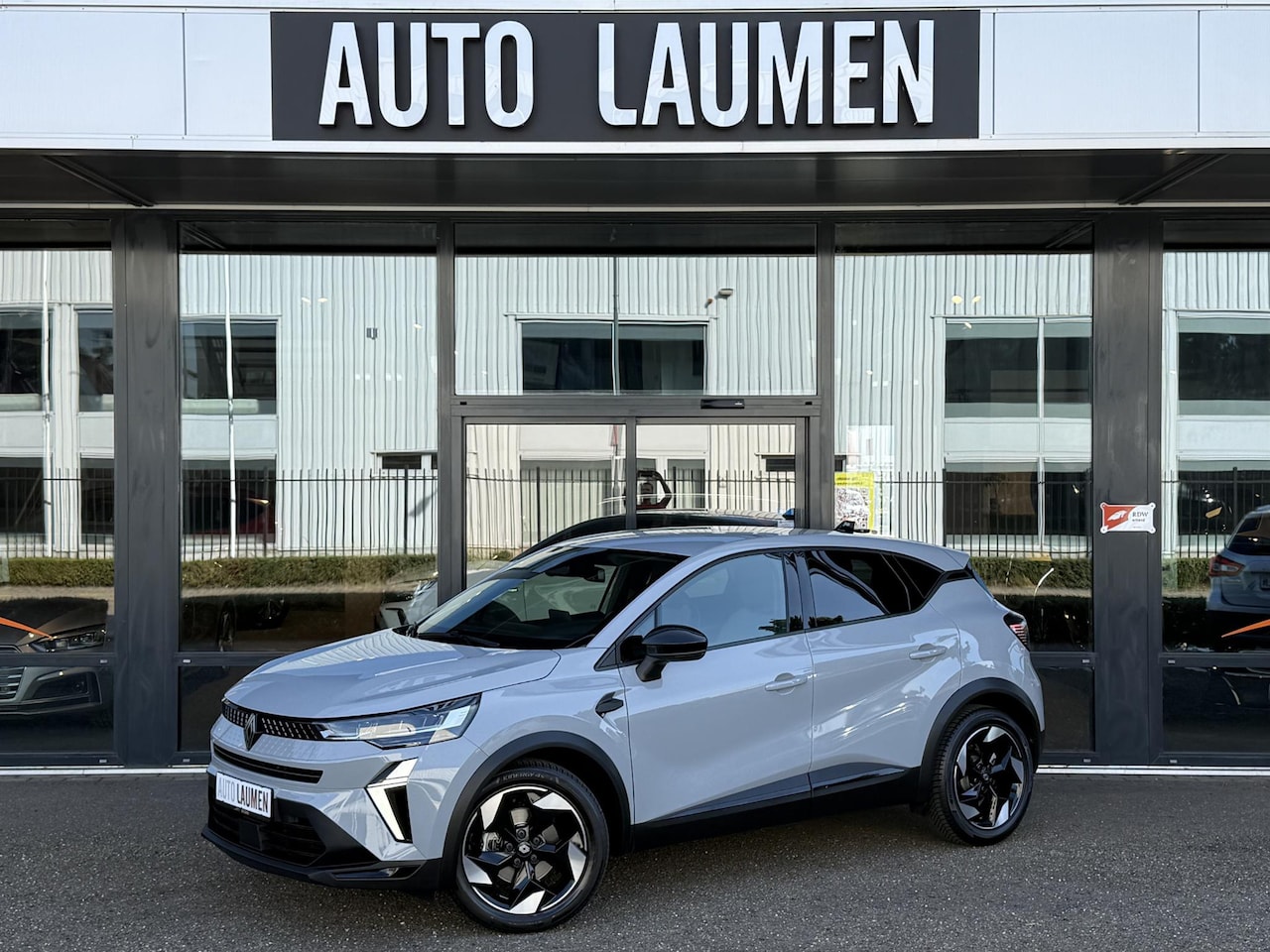 Renault Captur - 1.6 E-Tech Full Hybrid 145 Techno Camera Apple Carplay 18 Inch Keyless LED Virtual DAB Sfe - AutoWereld.nl