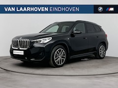 BMW X1 - sDrive20i M Sport Automaat / Trekhaak / Sportstoelen / Achteruitrijcamera / M Adaptief ond