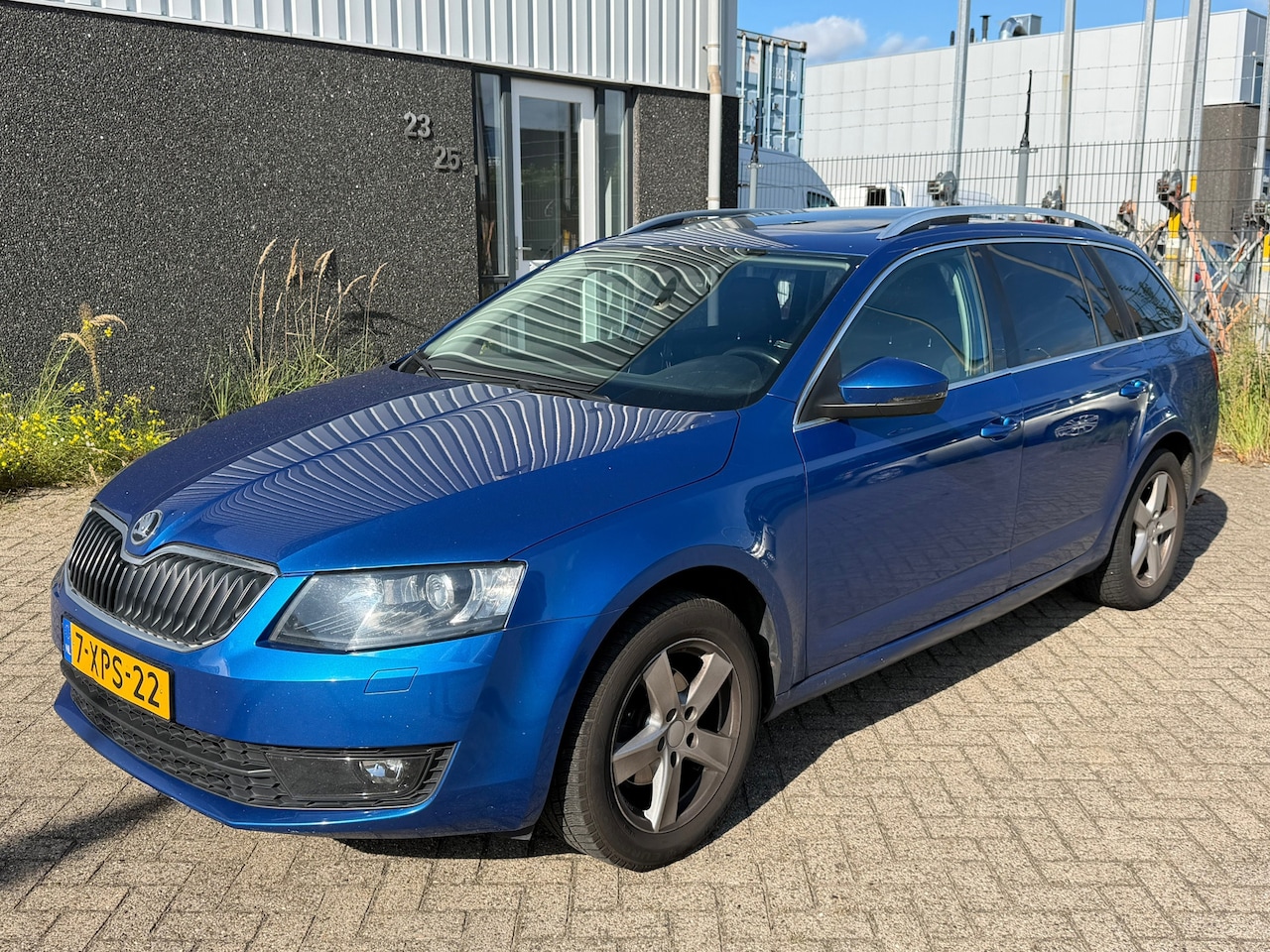 Skoda Octavia Combi - 1.2 TSI Greentech Elegance 2014 Pano - AutoWereld.nl
