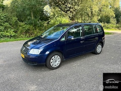 Volkswagen Touran - 1.6-16V FSI Business