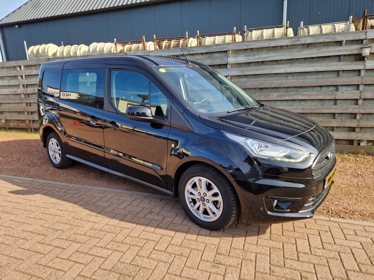 Ford Transit Connect - 1.5 EcoBlue L2 Limited Automaat 1e Eigenaar - AutoWereld.nl