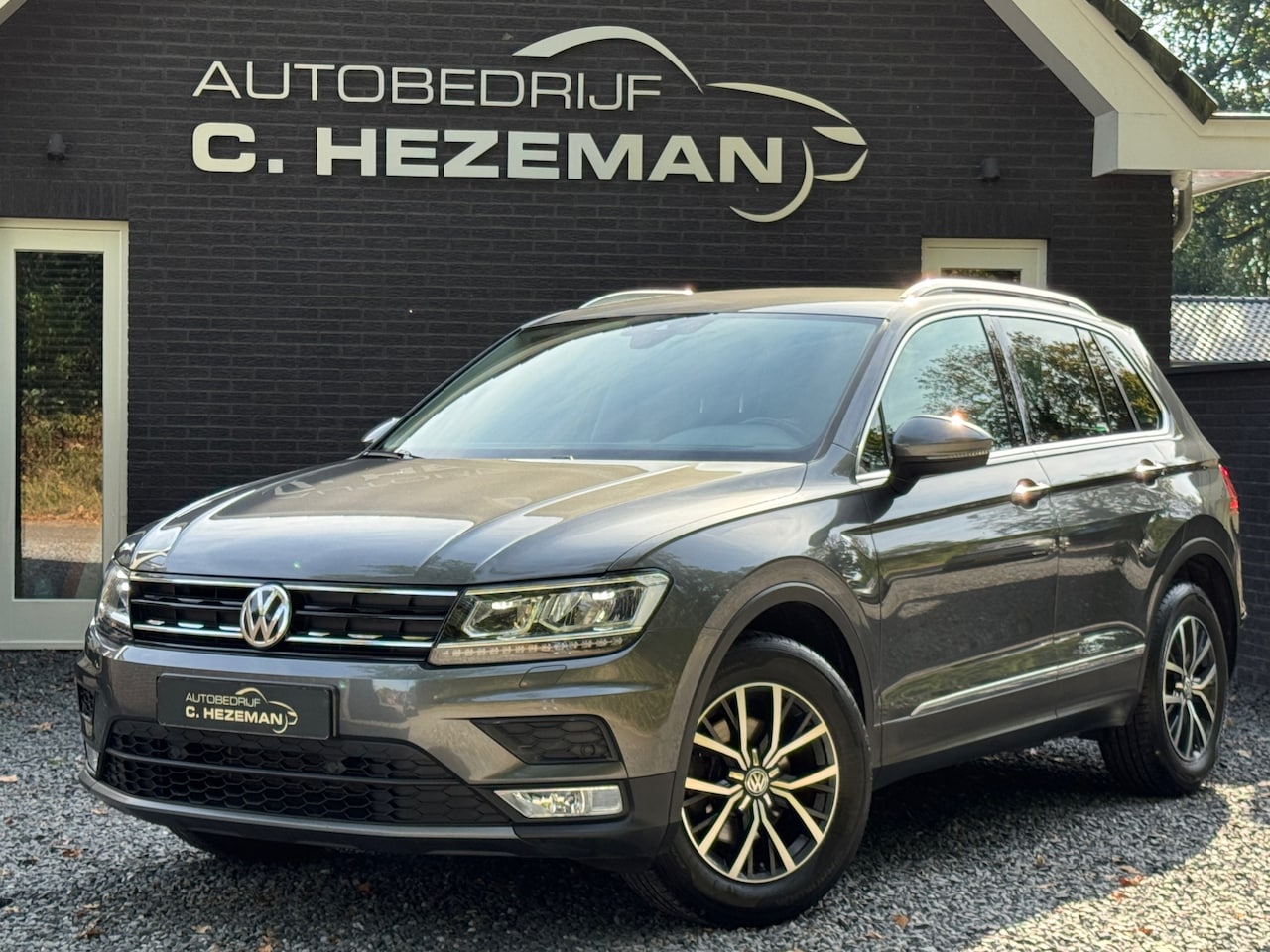Volkswagen Tiguan - 1.4 TSI ACT Connected Series 1e eigenaar DealerOH Adap Cruise LED Navigatie - AutoWereld.nl