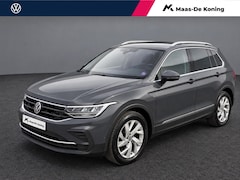 Volkswagen Tiguan - 1.5TSI/150PK Life Business Trekhaak · Camera + parkeersensoren · Navigatie