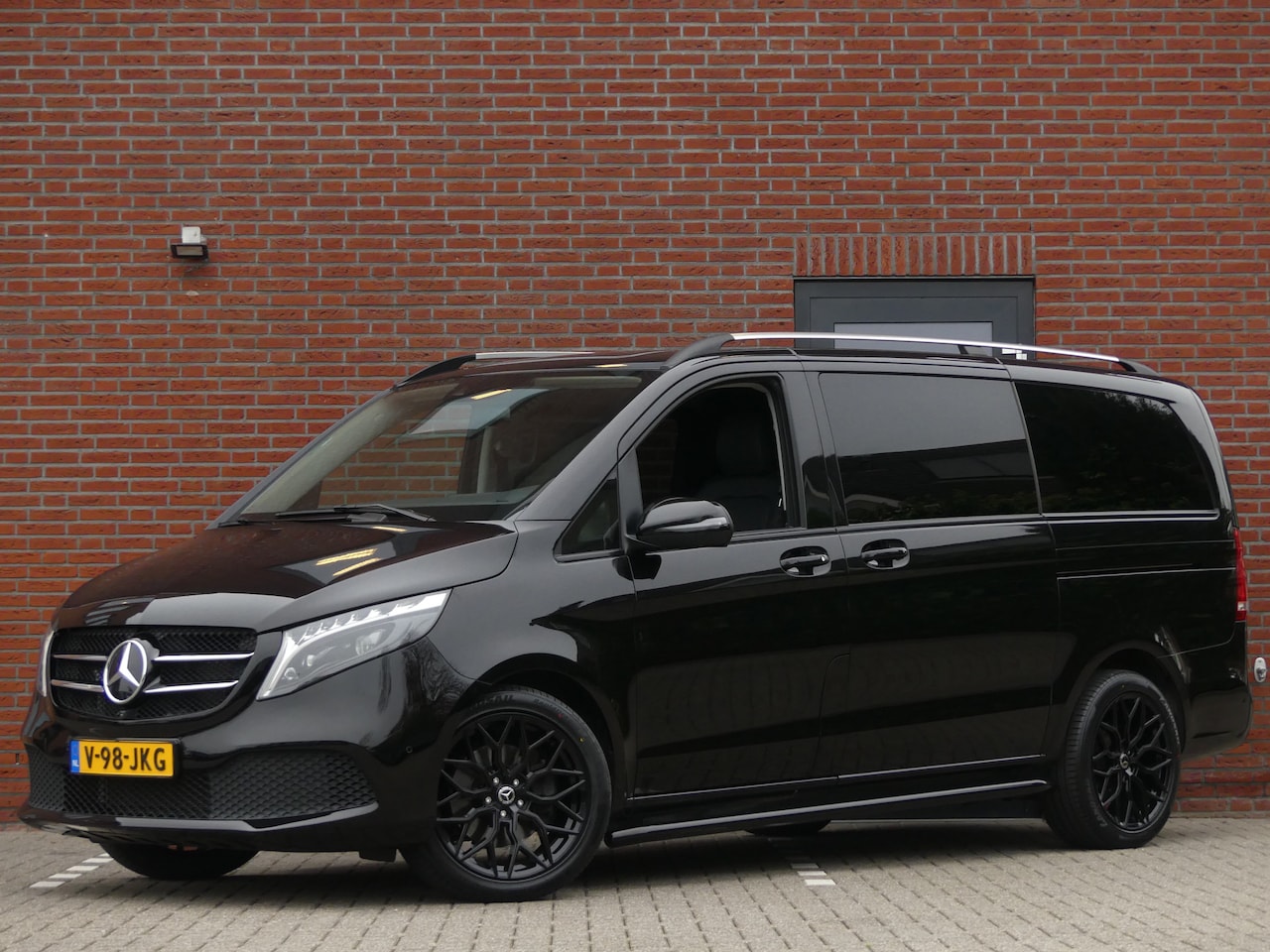 Mercedes-Benz V-klasse - 300d Lang Dubbel Cabine LED/Adaptive cruise control/Elek deuren - AutoWereld.nl