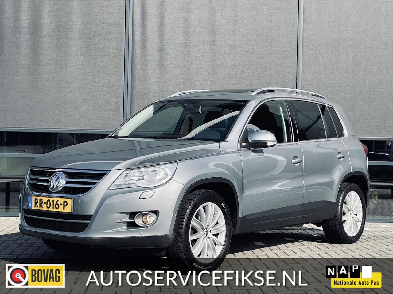 Volkswagen Tiguan - 2.0 TDI SPORT & STYLE|PANO|PDC|TREKHAAK - AutoWereld.nl