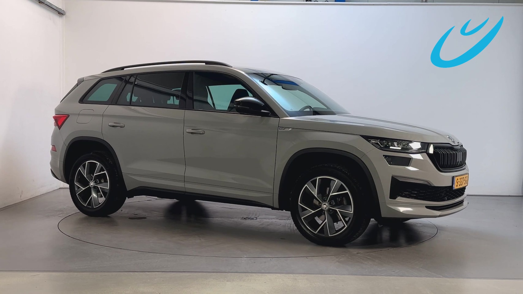 Skoda Kodiaq - 1.5 TSI Sportline Business Stoelverwarming Camera Sfeerverlichting Trekhaak - AutoWereld.nl