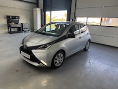 Toyota Aygo - 1.0 VVT-i x-fun | bj 2017 | airco | 5DRS | dealer ond | 1e eigenaar |