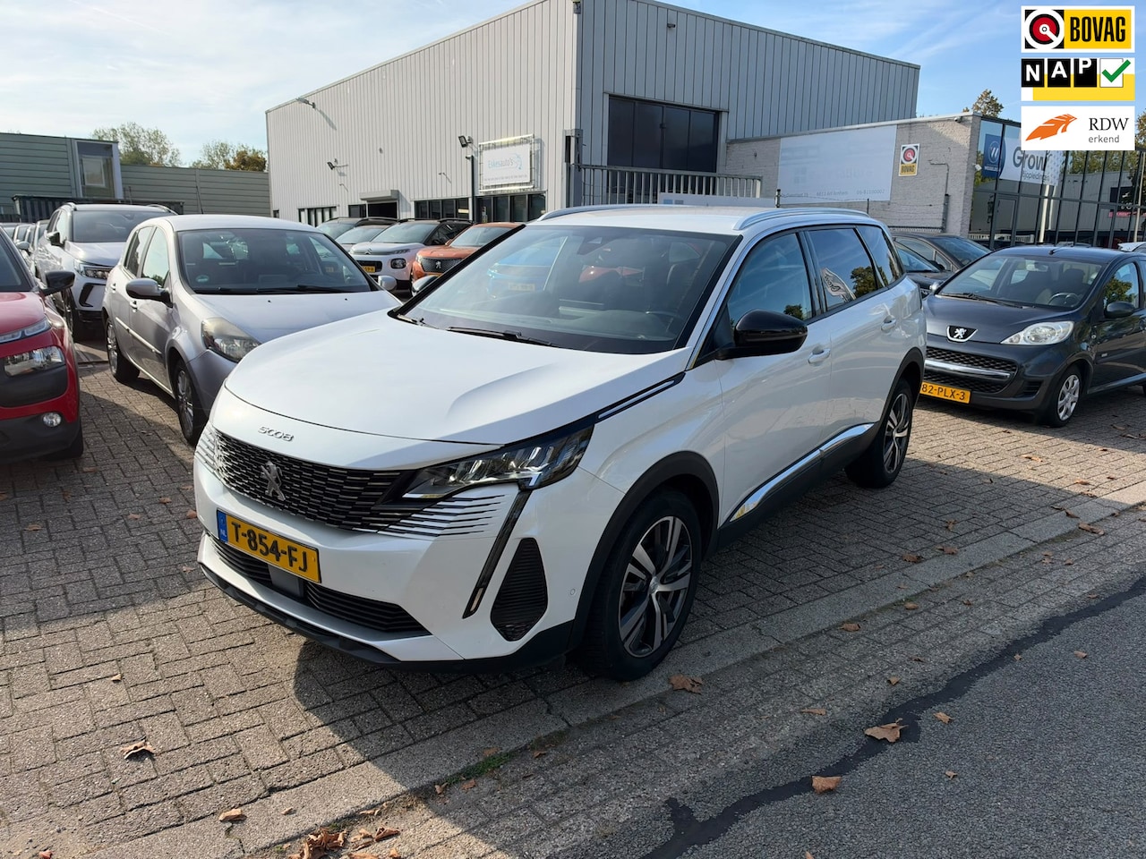 Peugeot 5008 - 1.2 PureTech Allure Pack Business Navi, Camera, 7 persoons, BTW auto - AutoWereld.nl