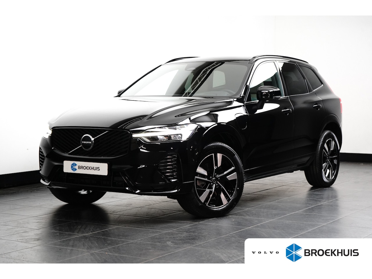 Volvo XC60 - Plus Dark Recharge Plug-In Hybrid AWD | Harman/Kardon | Memory | Pilot Assist | Stuur/stoe - AutoWereld.nl