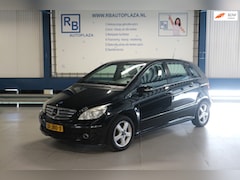 Mercedes-Benz B-klasse - 170 AUTOMAAT . AIRCO . STOELVERWARMING