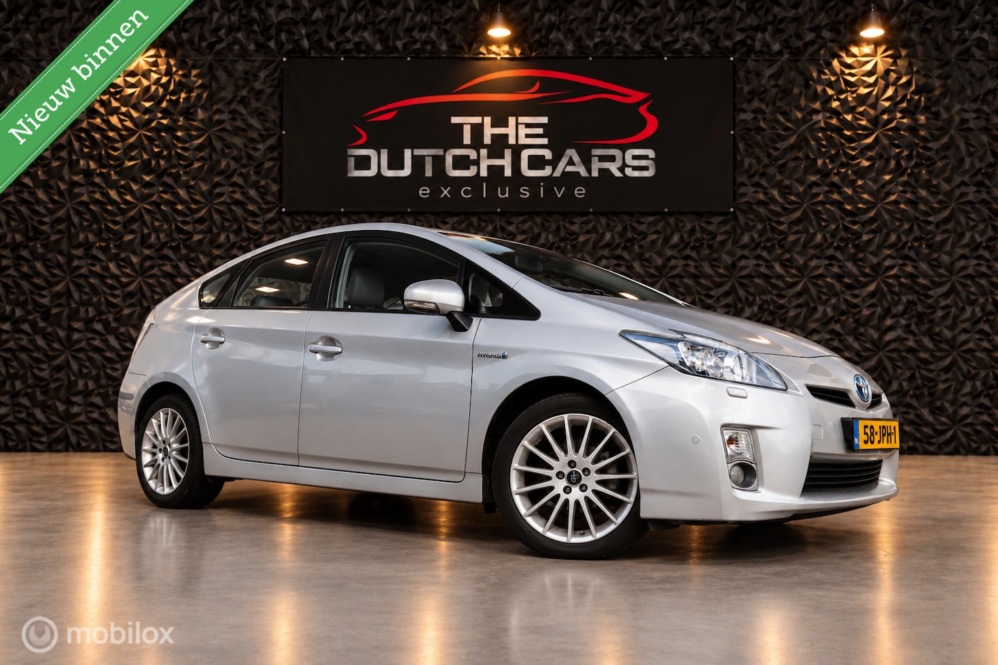 Toyota Prius - 1.8 Dynamic | Keyless | Camera | HUD | Cruise | - AutoWereld.nl