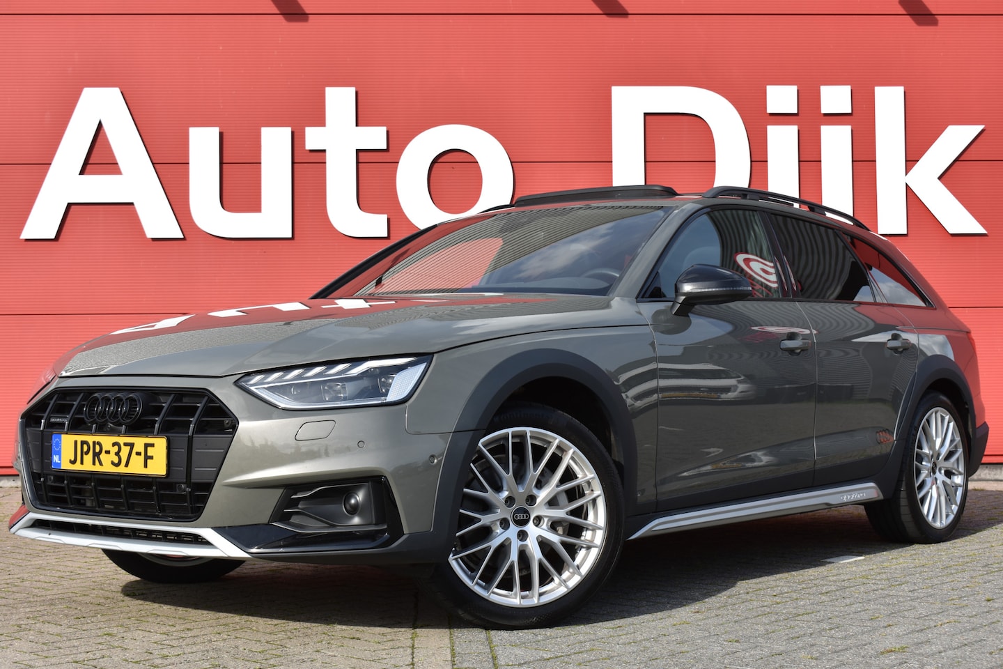 Audi A4 Allroad - 2.0 40 TDI quattro Matrix-LED | B&O | Pano | Elek. Trekhaak | Keyless | Carplay | Camera | - AutoWereld.nl