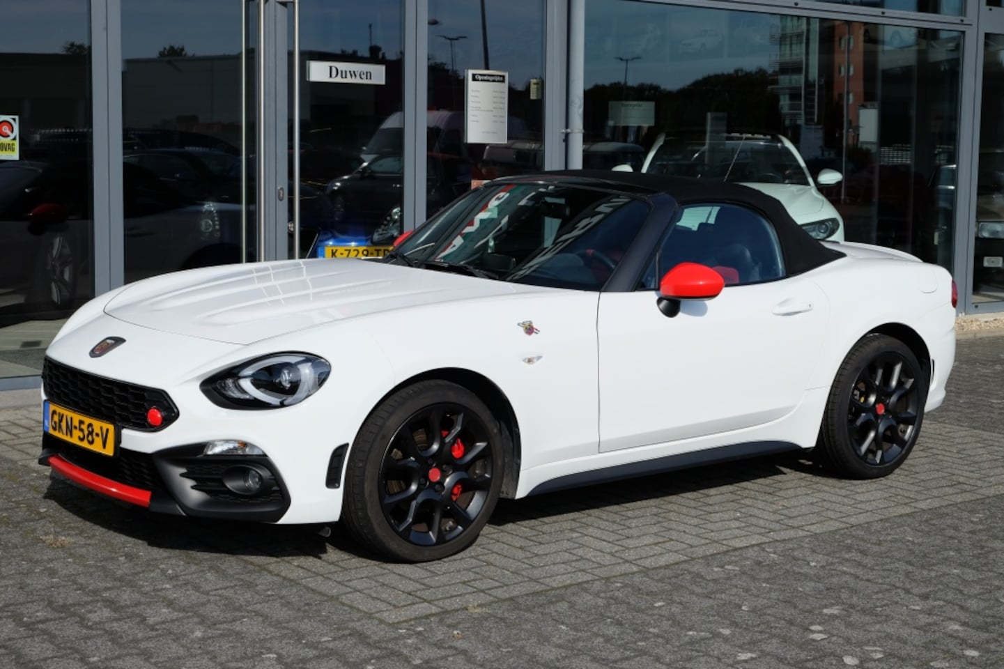 Abarth 124 spider - 1.4 M-Air T Abarth - AutoWereld.nl