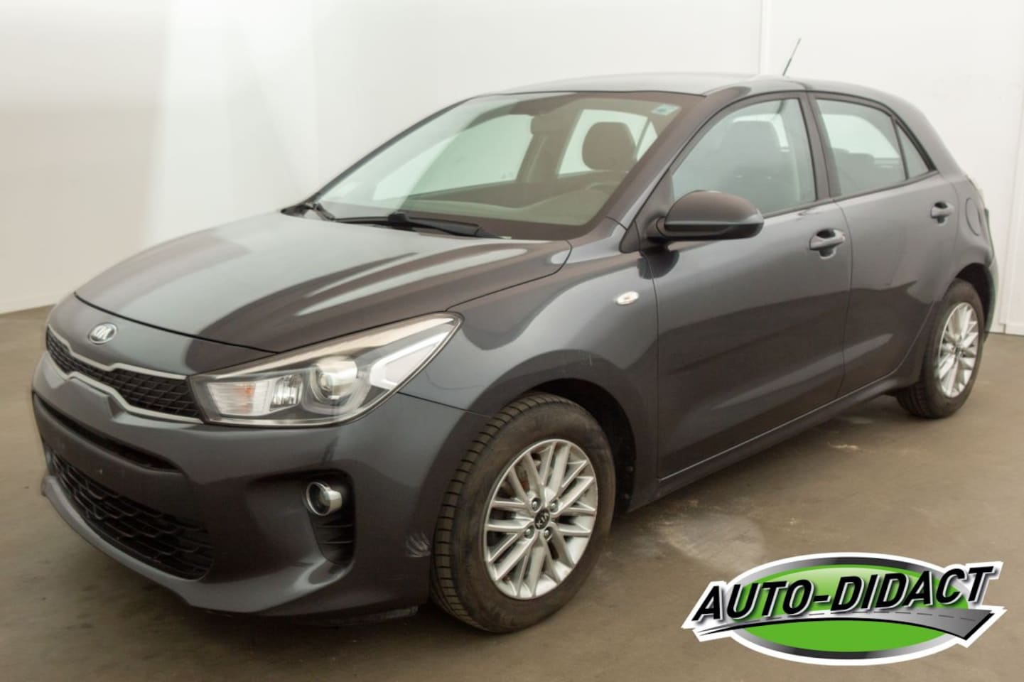 Kia Rio - 1.0 Airco 110.739 km Active - AutoWereld.nl