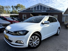 Volkswagen Polo - 1.0 TSI Comfortline Business Virt. Dash, Camera, App Connect