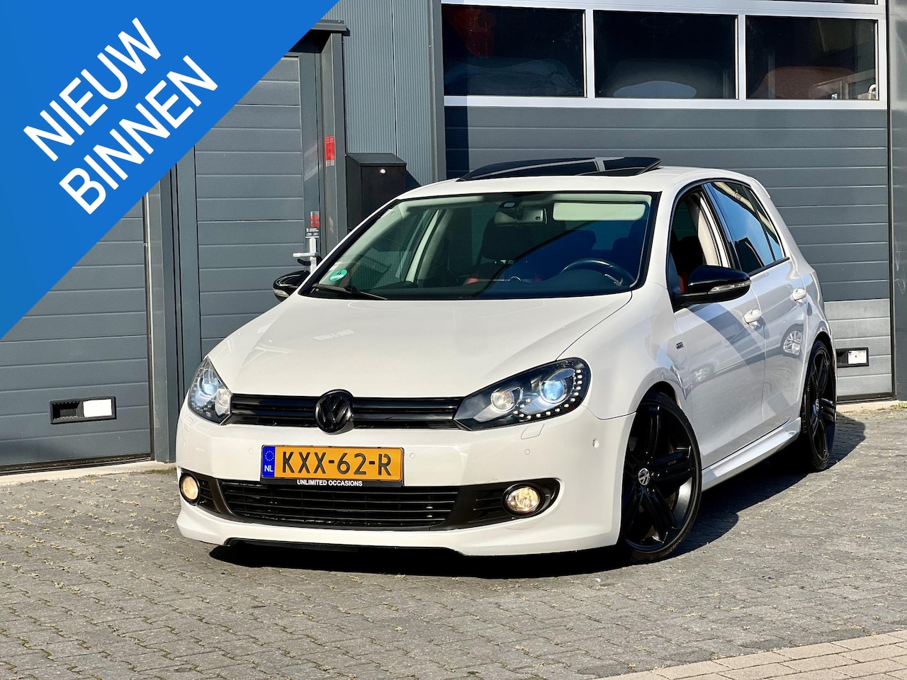 Volkswagen Golf - 1.4 TSI R-LINE *DSG*PANO*CAMERA*XENON*LED - AutoWereld.nl