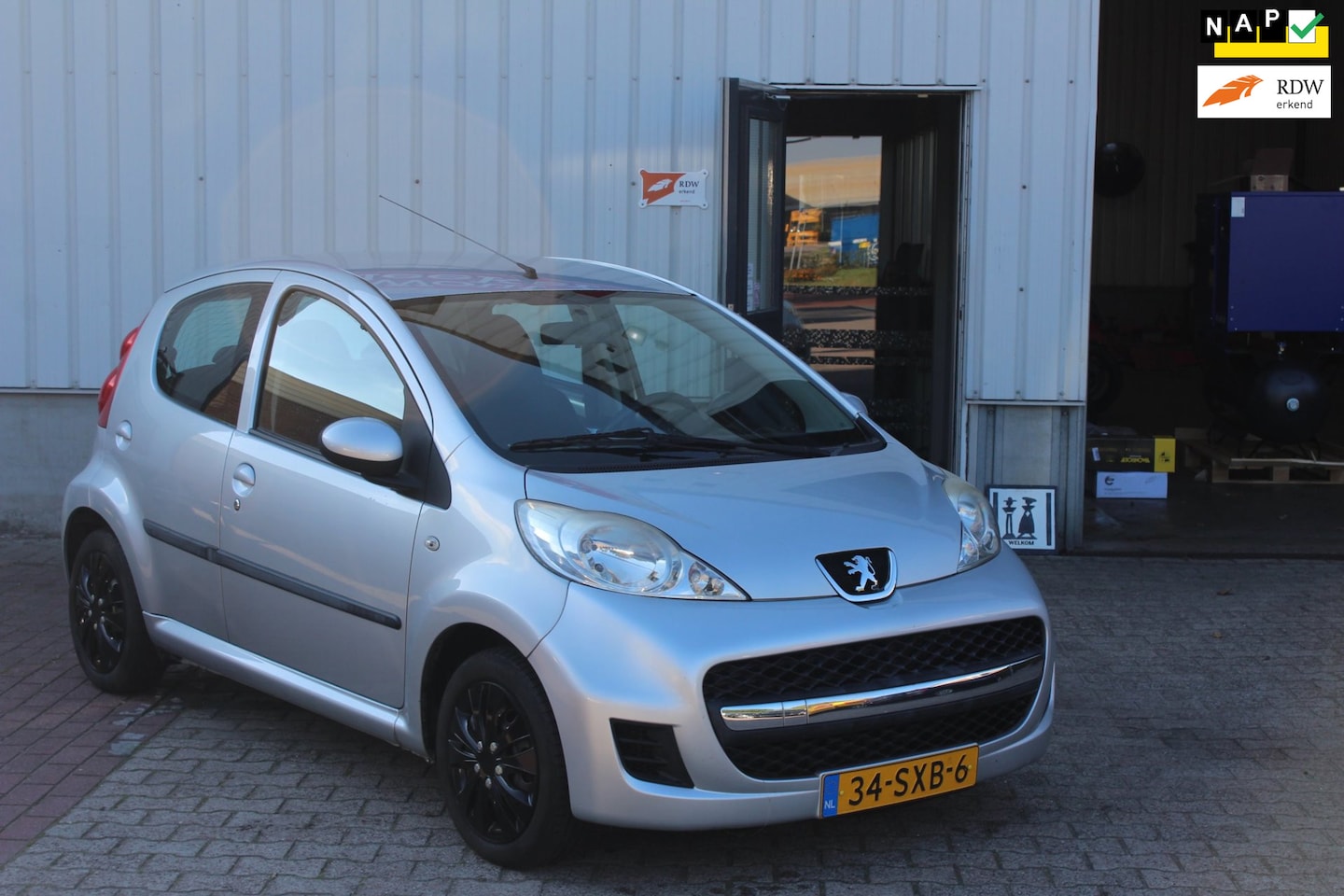 Peugeot 107 - 1.0-12V XS Airco - AutoWereld.nl