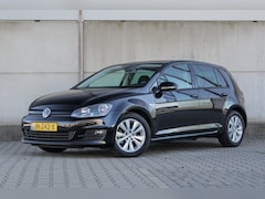 Volkswagen Golf - 1.0 TSI Connected Series - automaat - camera - cruise - navigatie