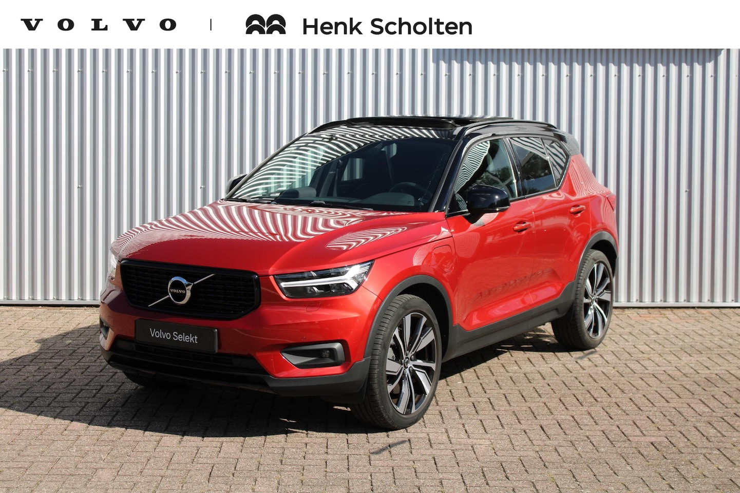 Volvo XC40 - 1.5 T4 Recharge R-Design | Panoramadak | Adaptieve LED bochtverlichting | Extra getint gla - AutoWereld.nl