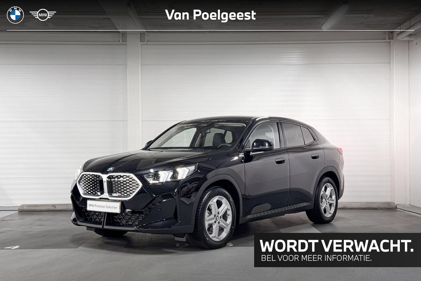 BMW iX2 - eDrive20 Pure Edition | Comfort Access | Stoelverwarming  | Driving Assistant Plus - AutoWereld.nl