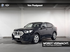 BMW iX2 - eDrive20 Pure Edition | Comfort Access | Stoelverwarming | Driving Assistant Plus