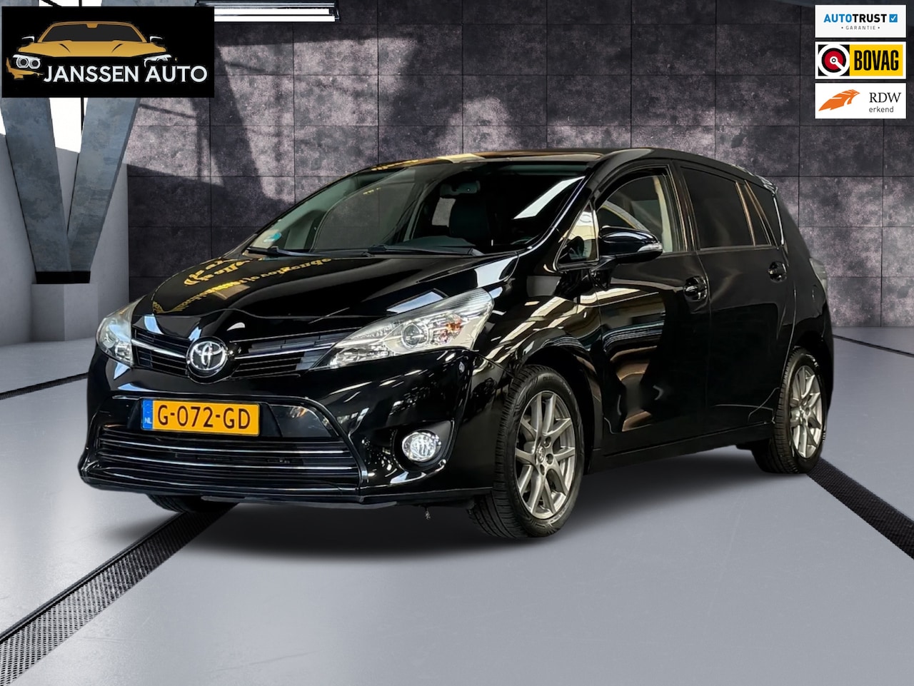 Toyota Verso - 1.6 VVT-i Aspiration | Camera | Pano |6-bak | Zeer nette auto - AutoWereld.nl